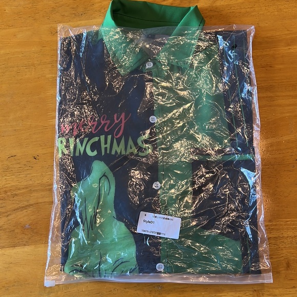 Grinch Button Up. Size Small. New in package. - Picture 5 of 7